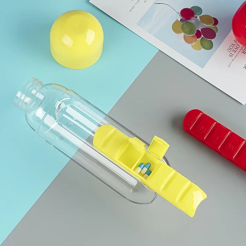 2-in-1 Water Bottle with 7-Day Pill Organizer – 600ml